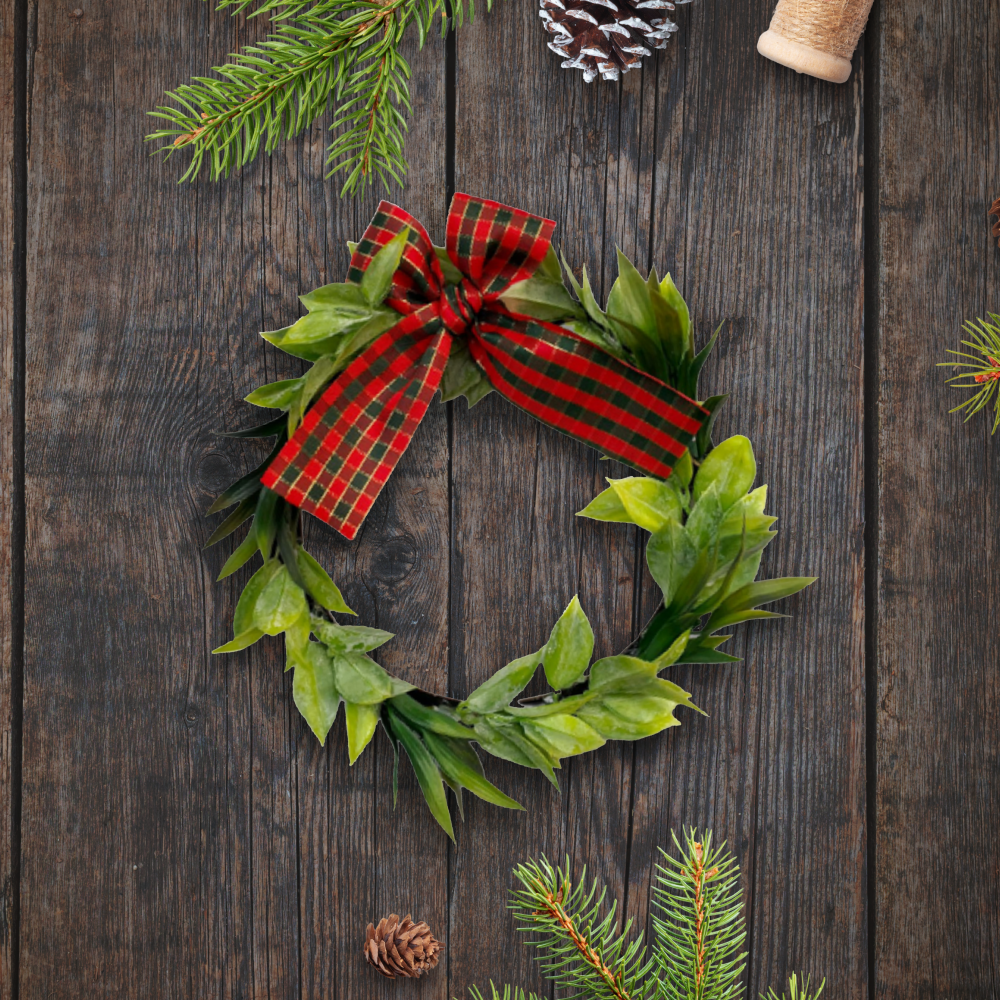 Leaves and Bow Beautiful Christmas Wreath Ring